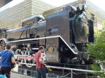 国立科学博物館の蒸気機関車D51は外人さんにも大人気。
