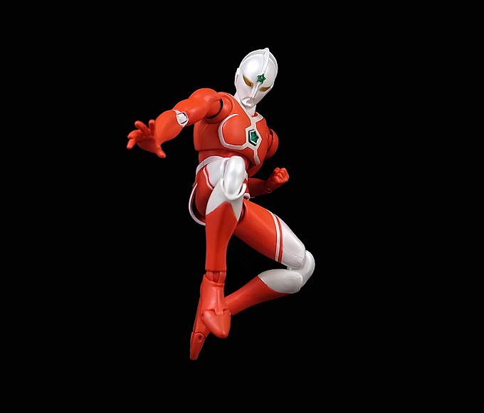 Ultraman_Joneus_02.jpg