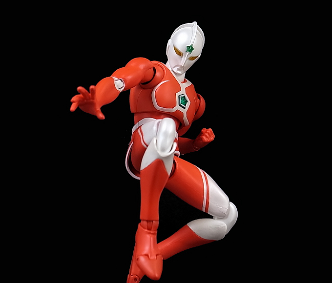 Ultraman_Joneus_03.jpg