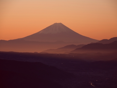 朝焼けの富士山　高ボッチ山