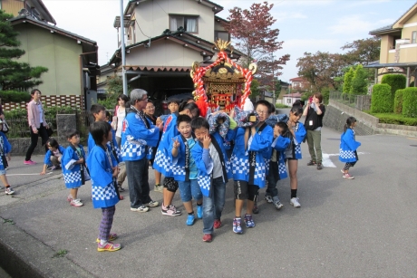 2014秋祭り　子供みこし町内巡行